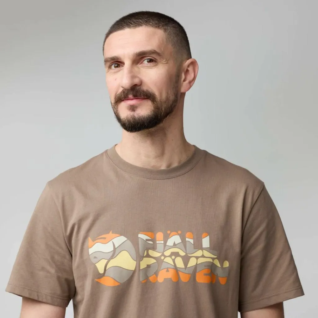 Fjällräven MULTICOLOR LOGO T-SHIRT M Herren - T-Shirt^Herren Shirts Und Tops