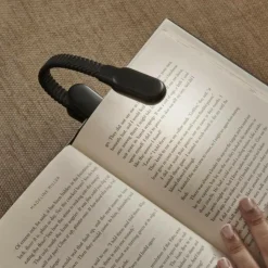 Kikkerland Elektrogeräte*RECHARGEABLE CLIP BOOK LIGHT