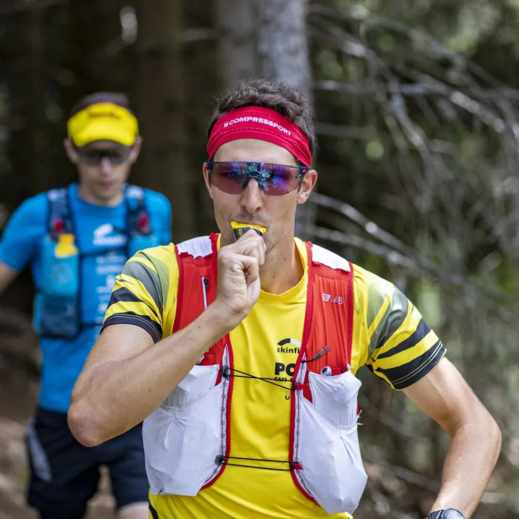 PowerBar PB POWERGEL FRUIT MANGO PASSIONFR (41GX24) PACKAGE - Energiedrink^ Verpflegung