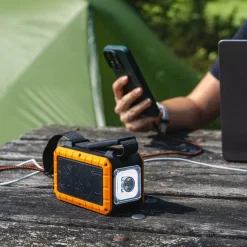 Xtorm 100W RUGGED FLASHLIGHT POWERBANK 40.000 - TORCH - Powerbank^ Powerbanks